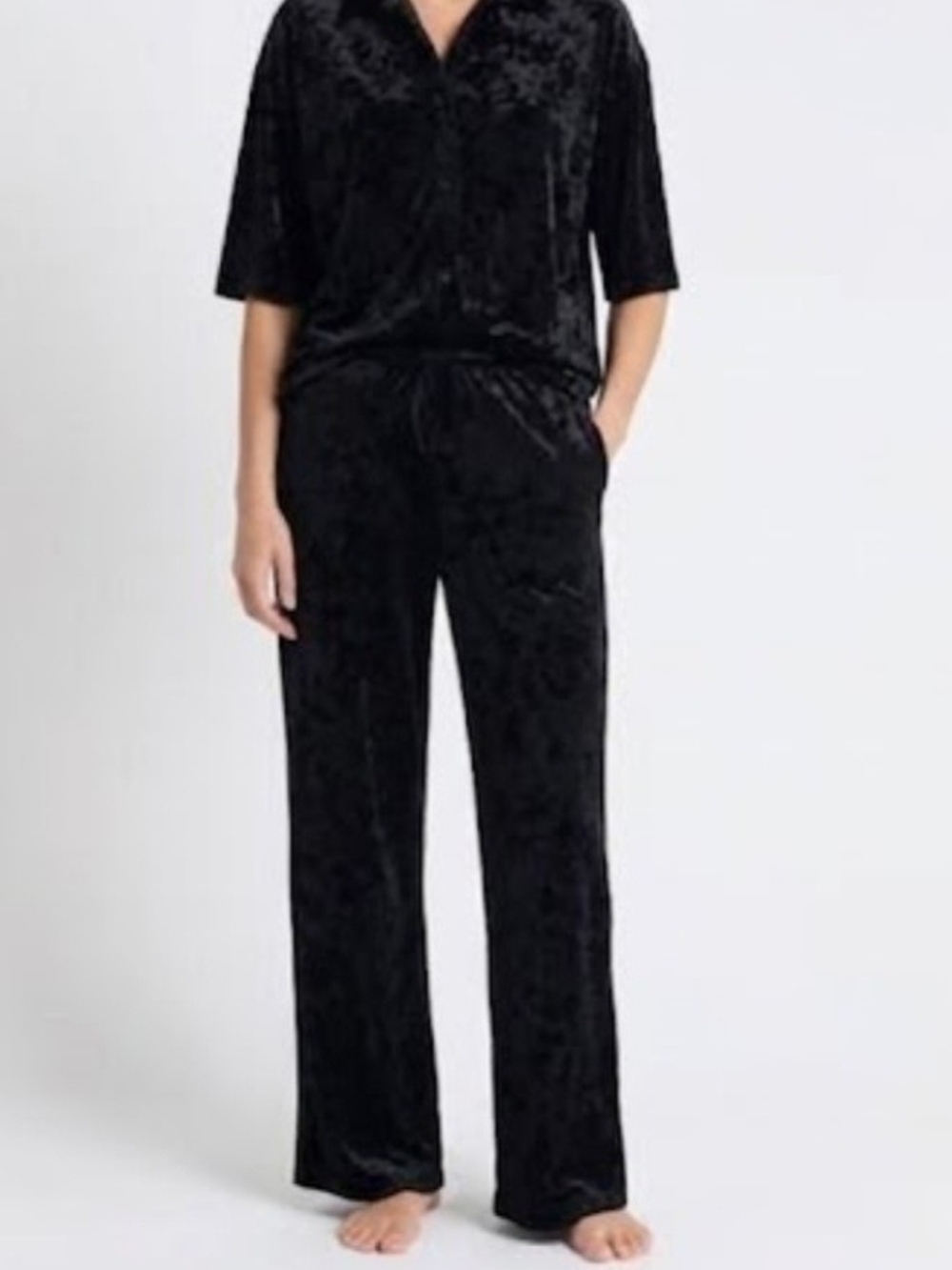 ​ETAM Black Crushed Velvet Short-Sleeve Button-Down Pyjama Lounge Set Size M